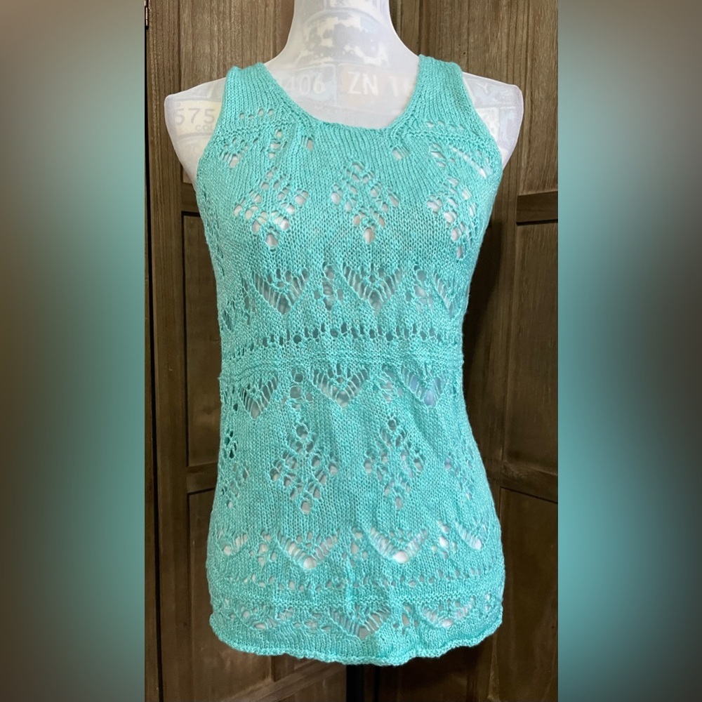 NWT Maurices Women’s Crocheted Razorback Tank.